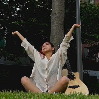 Rolling Quartz stan. I live thanks to Iree's smile. Diadem and Insomnia full time. Sharing music randomly sometimes. Forget my mistakes when I speak English 😬