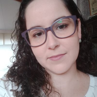 Mãe da Maria Luíza, jornalista e biógrafa