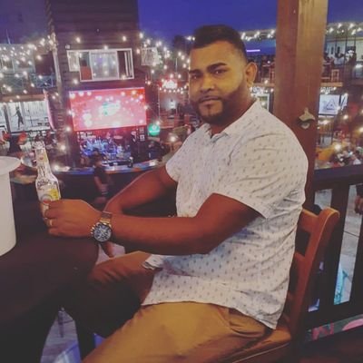 Alejand09333160's profile picture. 