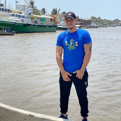 stevenherrera2's profile picture. instagram: stevenherrera88