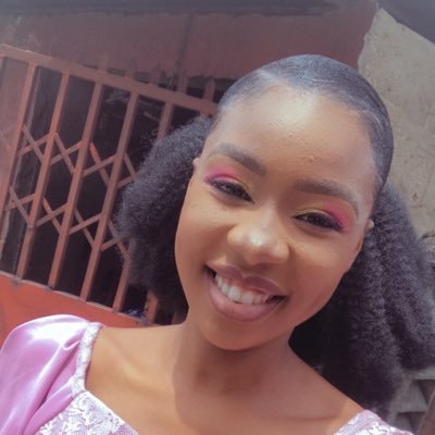 #Blackbarbie# #Extrovert# #Dancer# I don't chase, Rechi’s Kitchen 🎂🧁🍩🍝🥘🍜