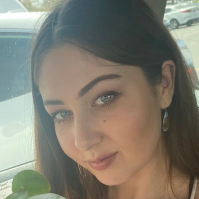 taraanalise's profile picture. 