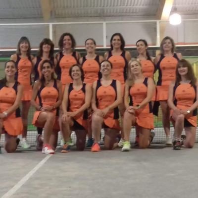 Club Deportivo femenino. 
Segunda División de la liga de equipos de la Federación de Castilla y León. 
Padeleras aficionadas, profesionales del tercer tiempo.