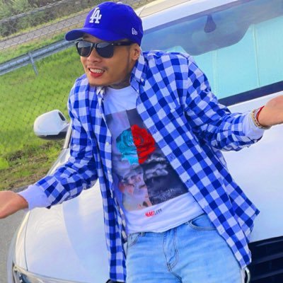 Veezyesco's profile picture. …LIFE GOES ON… #hundredproof ♐️🇰🇭