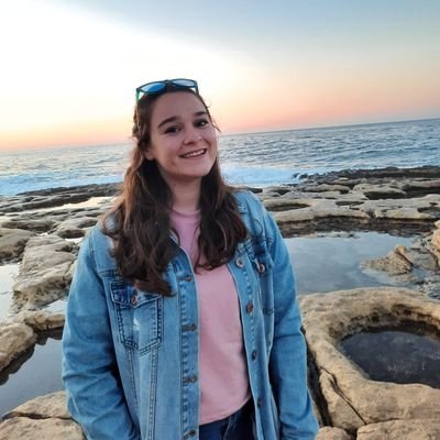 Irenecanovas97's profile picture. 97/ Óptica-Optometrista 👓👁🎓
Audióloga protésica 🦻🏼/Madridista y amante del baloncesto 🏀