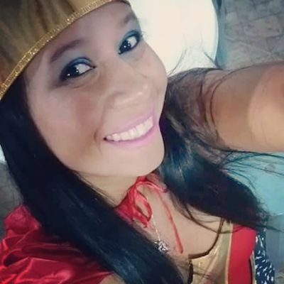 Alegre,de bem com a vida,mãe realizada 💞💞💞 pocah paciência  kkk