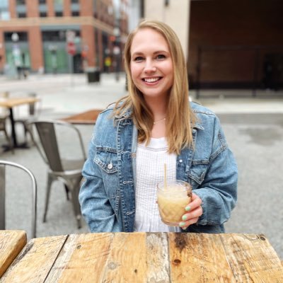 senior content strategist @theknot, writer @theeverygirl_, ex tech startup marketer, bookstagrammer, mostly ziggy content *opinions are my own* she/her