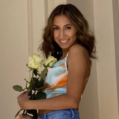 _Carissa24's profile picture. 