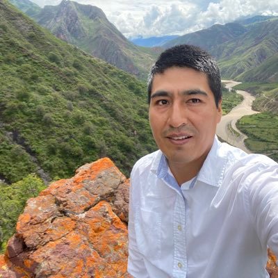 Ayacuchano. Político. Biólogo. Apuesto por la democracia, la república y por el Peru!. 💪El día inicia con café ☕️ 💪