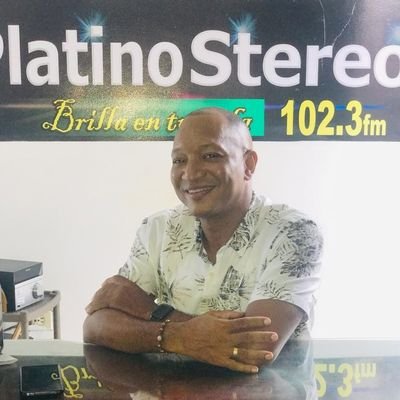 Periodista de Caracol Radio en el Chocó. Director de Platino Stereo 102.3FM. Abogado de la U. Católica. Especializandome en Derecho Administrativo.
