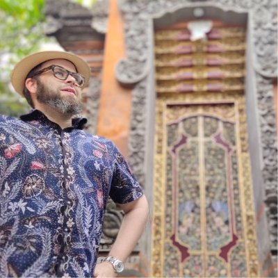 👔 Western & Eastern classic menswear 🏍 ADV touring 💼 building products with software 🗽 asli A.S. 🇮🇩 imigran ke Indonesia