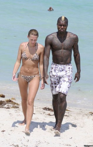 MKornicova's profile picture. I love me some JESUS ;)