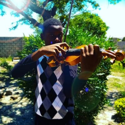 violinist_de's profile picture. I am the definition of Music🎻🎹🎶🚶🚶🚶
if anything in common call #0971716585