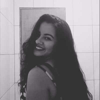Graduanda em Enfermagem 👩⚕️
eclética 🎶
A favor de tudo que busca liberdade, equidade e respeito 🌈♀️
canceriana ♋