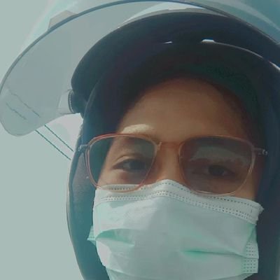 nadhyaa___'s profile picture. Enggak Good looking