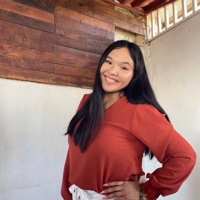 cuadros_natalie's profile picture. life isn’t always a straight line🦋//R.L😵‍💫🤍