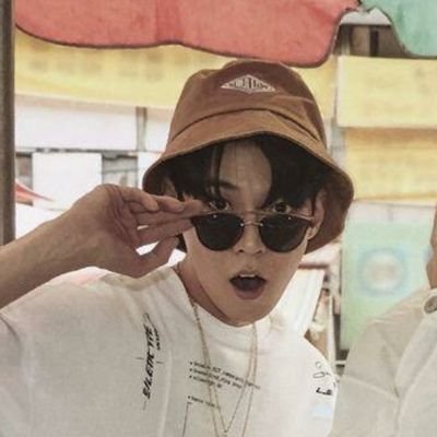 syuli_na's profile picture. she/her;