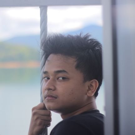 shaldyrz's profile picture. Introvert ti Lahir