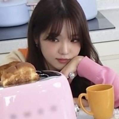 ★ . .🍜 ?...ほんの冗談ですはい そうです!! 𝗔𝗡!𝗠𝗘 𝗦𝗧𝗔𝗡 キャラクターを求めて泣く(´-ㅅก`) スカーフを持ってきてください!! 𝗖𝗿𝗬𝗶𝗻𝗚 !!? read the carrd byf, pls!