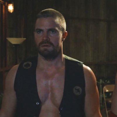 🇩🇪 ⒻⒶⓃ ⓄⒻ @StephenAmell 🏹 ⒽⒺⓇⓄ ⒾⓃ #Arrow 💚 #Olicity 💘 #OTA🍀 #LoveArrow💞 #ArrowCast👥 #OliverQueen #HeelsStarz