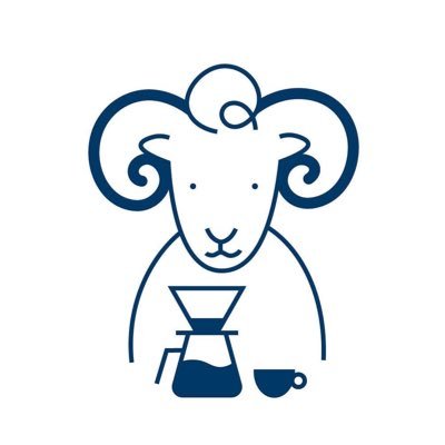 文学ラジオ空飛び猫たち @radiocatwings のパーソナリティ / 2023年3月まで京都祇園で本の話ができる羊をめぐるカフェをしてました(金土夜は文学スナック@gion_randa) /海外文学と猫と珈琲が好き