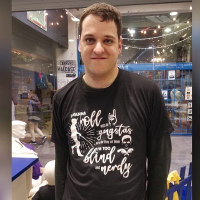 Junior software developer for MathType, game developer. Speaks english, Spanish, Catalan, german.