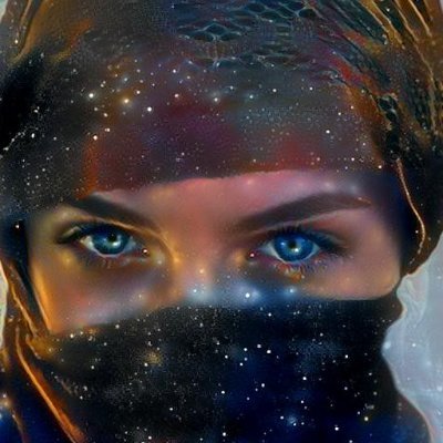 I'm a painter for a small art gallery in Miami
I love exploring and seeing the world