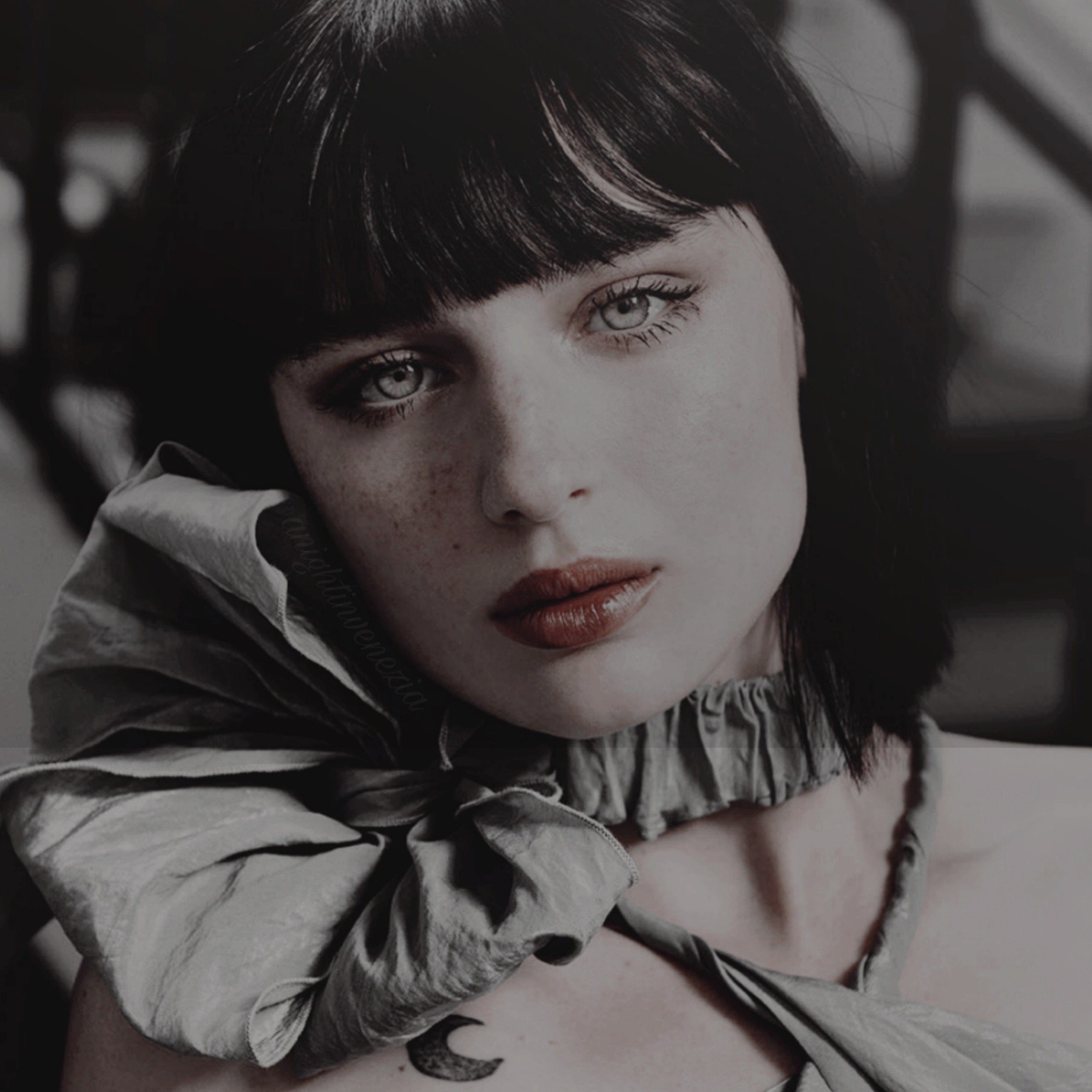 𑁍̤ ⧽ 𝓢oy un sueño, un imposible, vano fantasma de niebla y luz. Soy incorpórea, soy intangible, no puedo amarte. ﹙𝒇𝒂𝒌𝒆 𝒂𝒄𝒄﹚