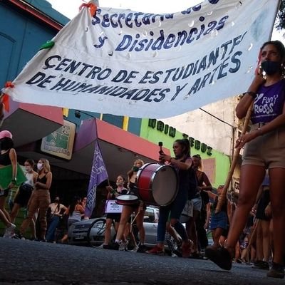 💜🌈 Secretaria de Géneros y Disidencias del Centro de Estudiantes de la Facultad de Humanidades y Artes - UNR 🌈💜
🌹Pan y Rosas - FITU