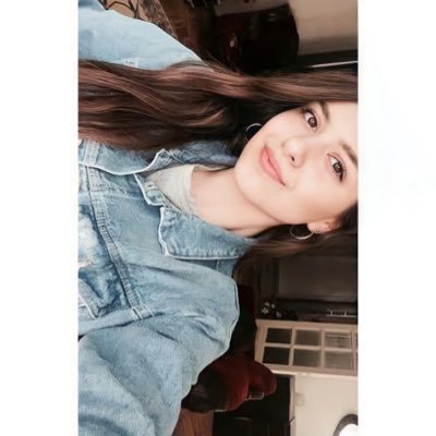glsimasrtas's profile picture. MAKÜ 📚
