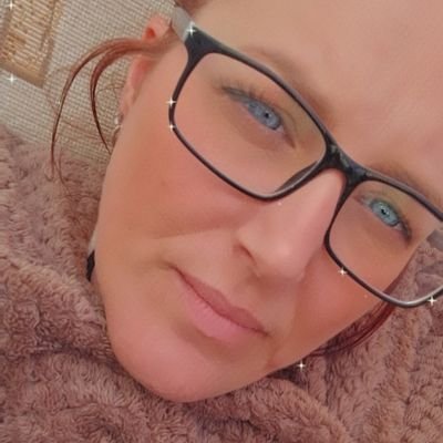 Essybrook's profile picture. Mass-hoo-sive BRADFORD CITY FAN! mum to two great lads Callum 20 and Jake 17! My dad was one of the original founder's of @brighousejunior  @HigginsC1977