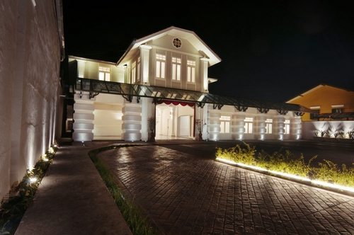 Chulia Heritage Hotel is an affordable accommodations for people traveling in tight budget. It is centrally located in the UNESCO World Heritage Site of Penang.