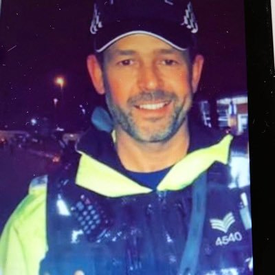 Sgt on Staffs Road Crime Team, SIO, TPAC. Love Life, Family and my work. Life is for Living 🙌. Always aim to look after my hard working team 🚔😁