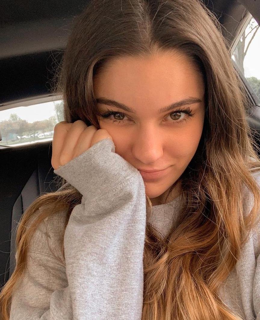 Amelia27087's profile picture. nacido en valencia. criado en petare caracas y el toco valencia. viviendo actualmente en paraparal. piazo he chismoso!