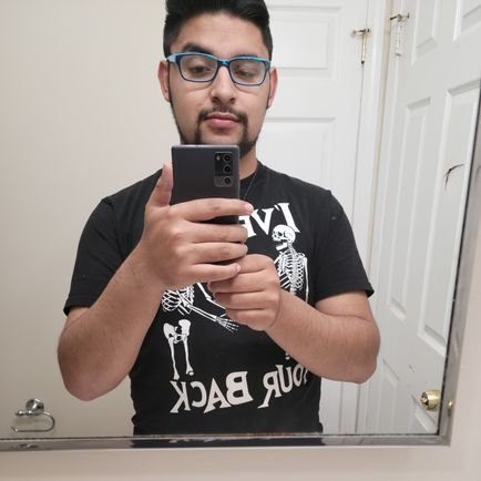 LuisGue11487922's profile picture. estudió gastronomía