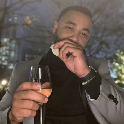 Desmond5_'s profile picture. 🔑SC:Desmond_mpod5 Instagram: Desmond5_ 📸