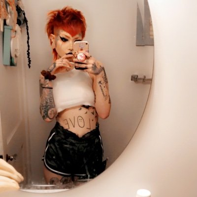 x_babyghoul_x's profile picture. Fucked up. 
Ugly.
Insecure.