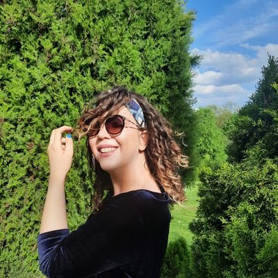 bezglava_musica's profile picture. Stabilna, ali i nesigurna.