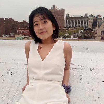 changeyeon's profile picture. 🇰🇷 korean | poet | bear 🐻 mfa & goldwater @nyucwp; blongy @underblong; read me @honeyliterary & @splitlipthemag 🍯👄