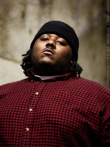 Hailing from the mid-west of Akron Ohio Big E Tha Boss brings real hip hop with real street back to the scene of music.