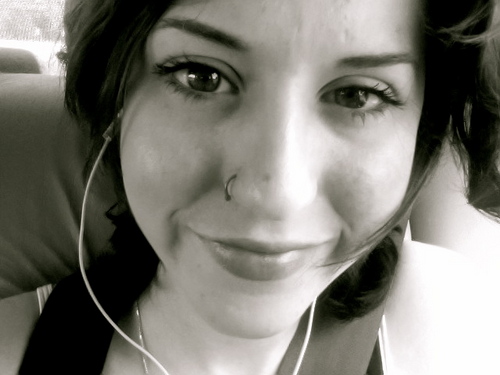 why hello there :) I sing, act and impersonate people. I study at YHC where I am a theater major :) I love to talk to people so ...tweet away!