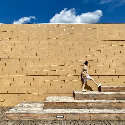 artarchi_japan's profile picture. 自身で巡った建築とアートを綴るブログ「建築とアートを巡る®︎」/都内美術館・ギャラリーの多いエリア在住/建築は新旧両方好き/15万人越えInstagram メイン/名建築の名階段®︎ 建築の神様からの贈り物®︎/2.4万人超Threads は階段愛好家/窓景蒐集家Instagramアカウントあり