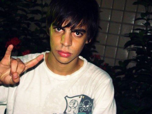 sou um skatista completamente fora do sistema...