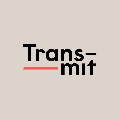 | Deja que suene | Creemos en tu historia, así que vamos a contarla. Podcasts • Audiobranding • Diseño sonoro • Content Strategists