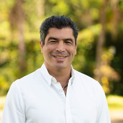 Empresario, padre de familia, xalapeño de corazón.
Candidato a la alcaldía de Xalapa por la coalición #XalapaVa