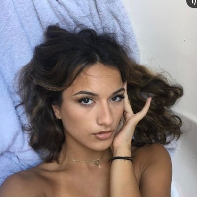 PurpleDrunky's profile picture. garde rapproché du roi