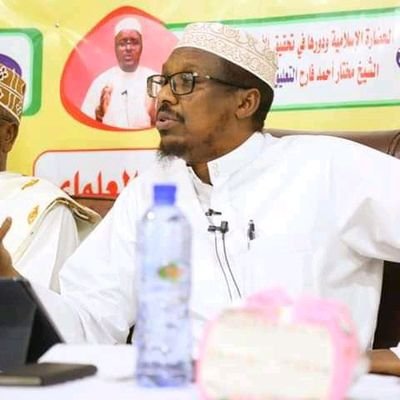 والوقت أنفس ما عنيت بحفطه واراه اسهل ماعليك يضيع