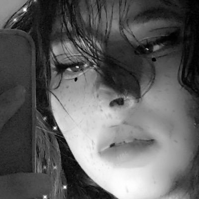 Dayc01's profile picture. ¡sonríe! los sueños de cumplen 📍Colombia - Antioquia 🖤 Bailar Multishipper- Unicorlandia El truco es encontrar lo que amas, y hacerlo para toda la vida💭