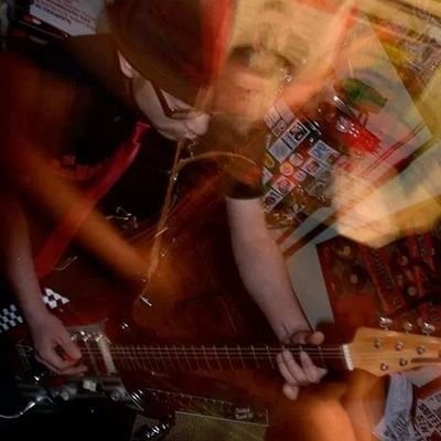 苫小牧のキャバレィロックバンドDUST BABY電気ギター担当。四十代もいいとこで読書、普段着和装を始めました。昭和の刑事ドラマをはじめマカロニウエスタン、アニメが栄養源