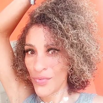 LuzianePinhei15's profile picture. seja do tamanho da sua alma.🌵🏜️👌👱💁👧